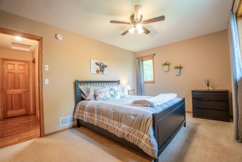 19643 71st Street NE New London MN 56273