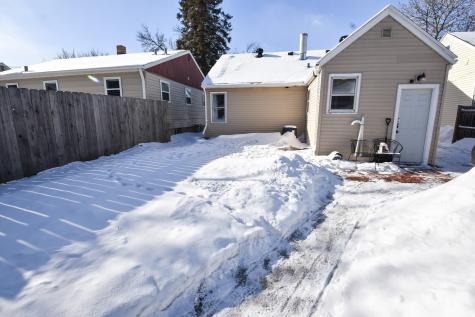 1416 14 1/2 Street S Fargo ND 58103