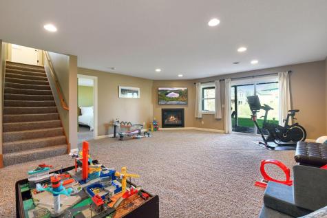 3917 Valencia Lane Chaska MN 55318