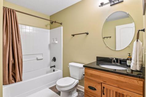 3917 Valencia Lane Chaska MN 55318