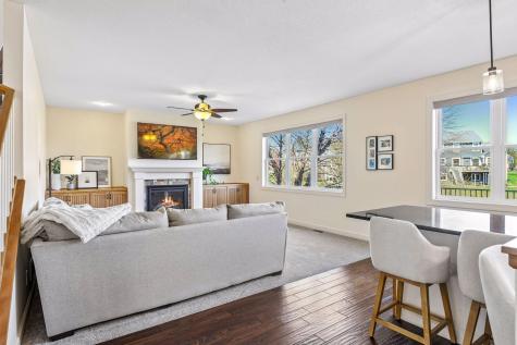3917 Valencia Lane Chaska MN 55318