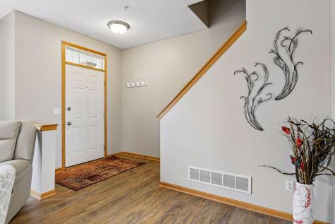 8294 Townsend Drive Eden Prairie MN 55344