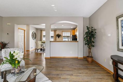 8294 Townsend Drive Eden Prairie MN 55344