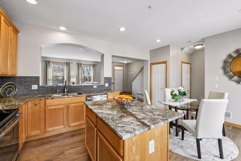 8294 Townsend Drive Eden Prairie MN 55344