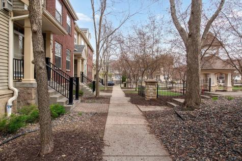 8294 Townsend Drive Eden Prairie MN 55344
