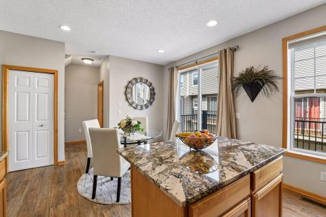 8294 Townsend Drive Eden Prairie MN 55344