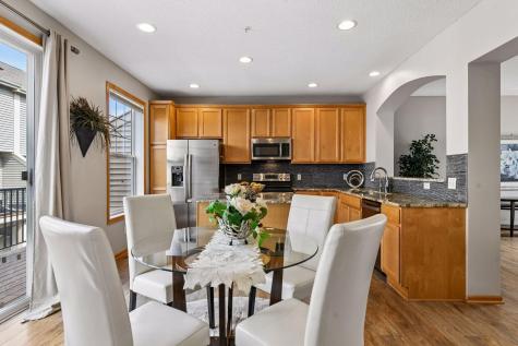 8294 Townsend Drive Eden Prairie MN 55344