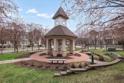 8294 Townsend Drive Eden Prairie MN 55344