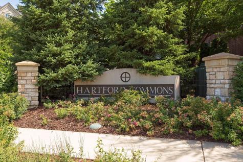 8294 Townsend Drive Eden Prairie MN 55344