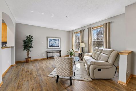 8294 Townsend Drive Eden Prairie MN 55344