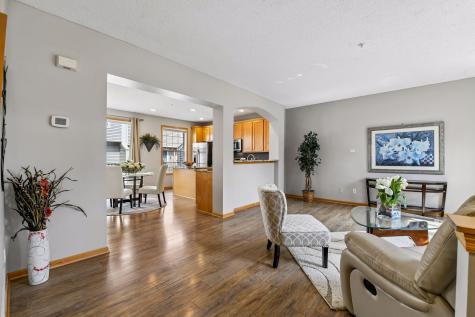 8294 Townsend Drive Eden Prairie MN 55344