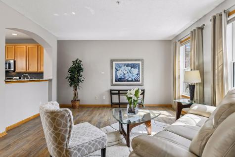 8294 Townsend Drive Eden Prairie MN 55344