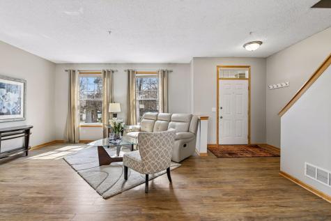 8294 Townsend Drive Eden Prairie MN 55344