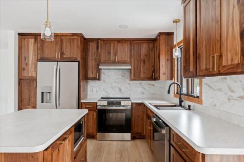 37098 Woodland Drive Cohasset MN 55721