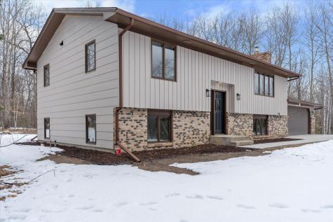 37098 Woodland Drive Cohasset MN 55721