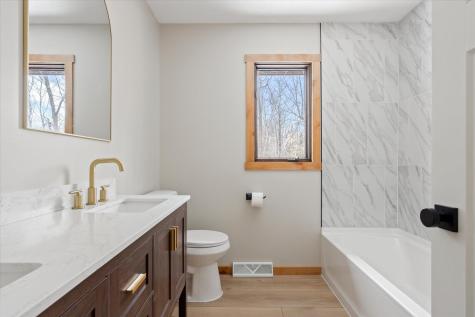 37098 Woodland Drive Cohasset MN 55721