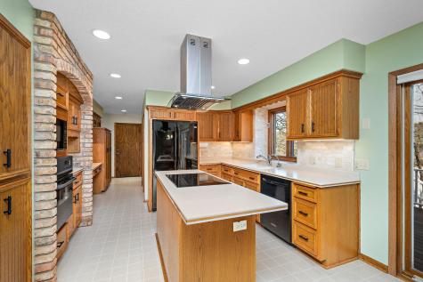 12050 48th Avenue N Plymouth MN 55442