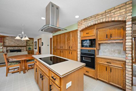 12050 48th Avenue N Plymouth MN 55442