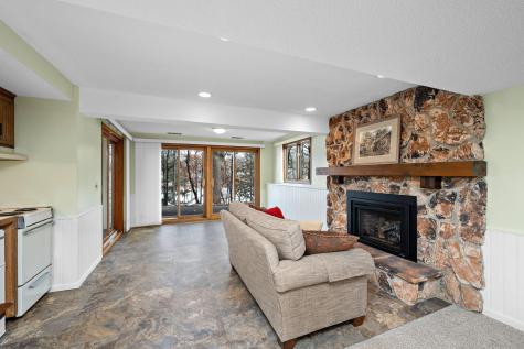 12050 48th Avenue N Plymouth MN 55442