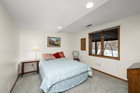 12050 48th Avenue N Plymouth MN 55442