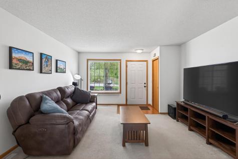 7886 Forest Boulevard Woodbury MN 55125