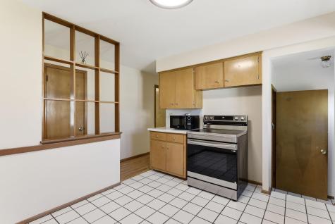 2021 Worcester Avenue Saint Paul MN 55116