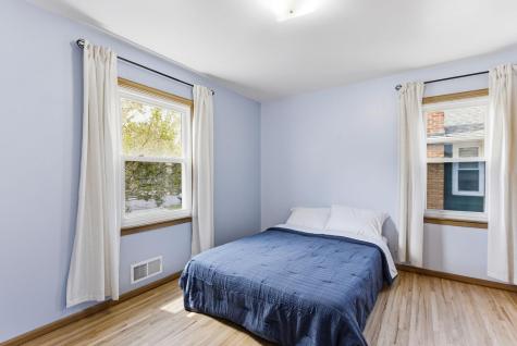 2021 Worcester Avenue Saint Paul MN 55116