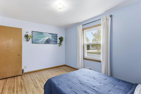 2021 Worcester Avenue Saint Paul MN 55116