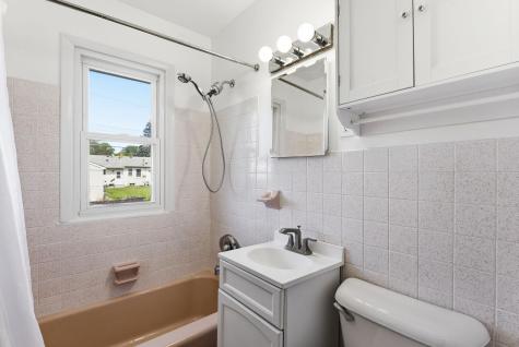 2021 Worcester Avenue Saint Paul MN 55116