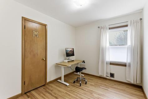 2021 Worcester Avenue Saint Paul MN 55116