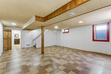 2021 Worcester Avenue Saint Paul MN 55116