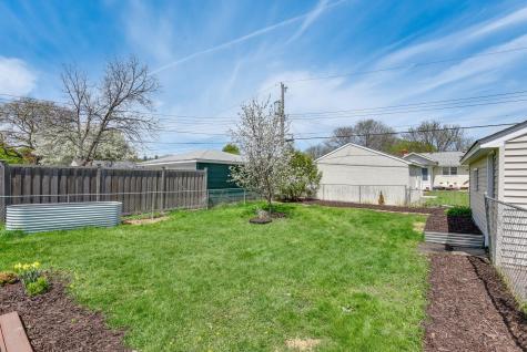 2021 Worcester Avenue Saint Paul MN 55116