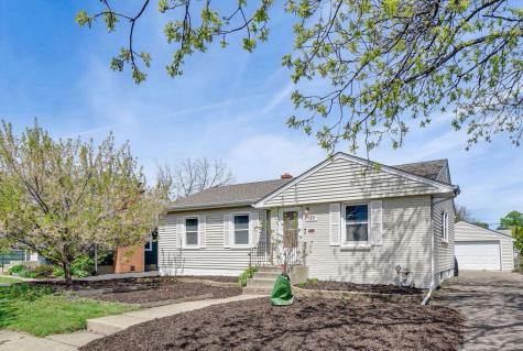 2021 Worcester Avenue Saint Paul MN 55116