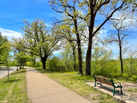 2021 Worcester Avenue Saint Paul MN 55116