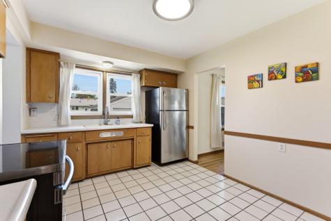 2021 Worcester Avenue Saint Paul MN 55116