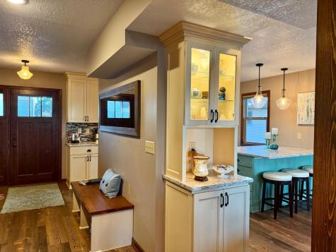 625 Main Street W Isle MN 56342