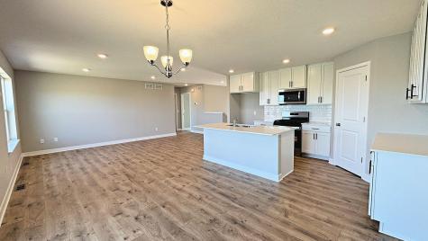 1662 Shasta Drive Shakopee MN 55379