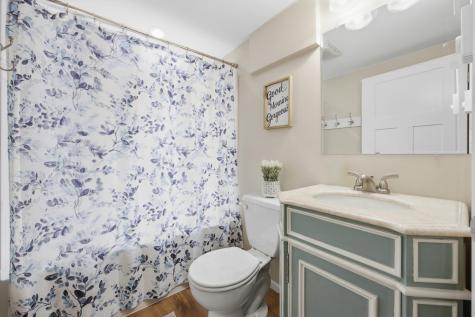 844 12th Avenue W West Fargo ND 58078