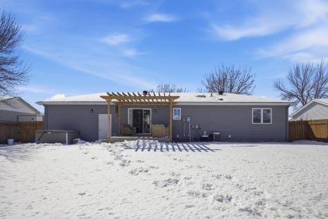 844 12th Avenue W West Fargo ND 58078
