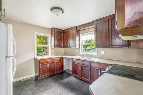 432 2nd Street SE Braham MN 55006
