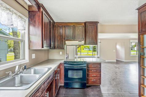 432 2nd Street SE Braham MN 55006