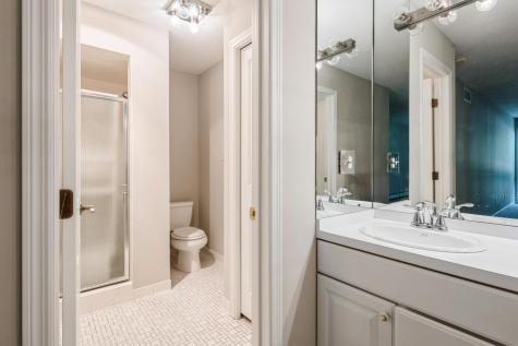 6105 Lincoln Drive Edina MN 55436