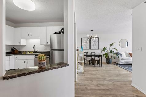 78 10th Street E Saint Paul MN 55101