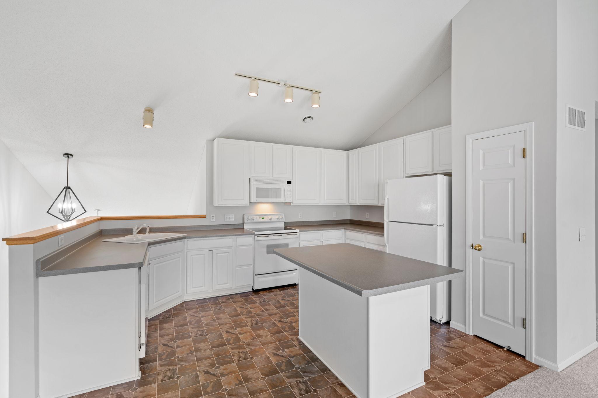 15721 France Way Apple Valley MN 55124