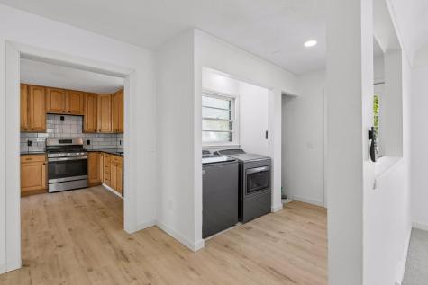 6904 60th Avenue N Crystal MN 55428