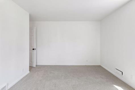 6904 60th Avenue N Crystal MN 55428