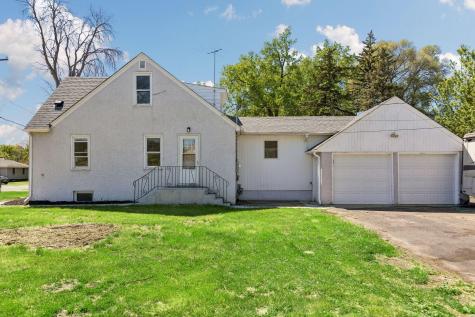 6904 60th Avenue N Crystal MN 55428