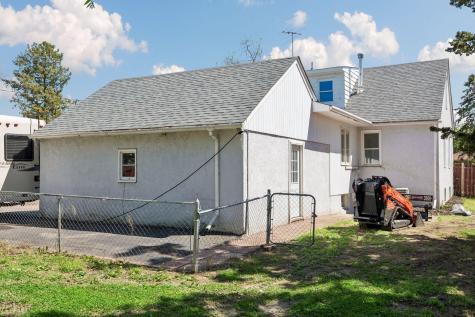 6904 60th Avenue N Crystal MN 55428