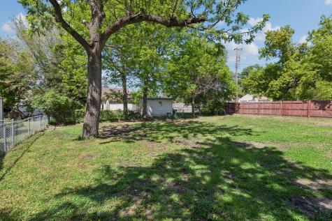 6904 60th Avenue N Crystal MN 55428