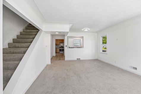 6904 60th Avenue N Crystal MN 55428
